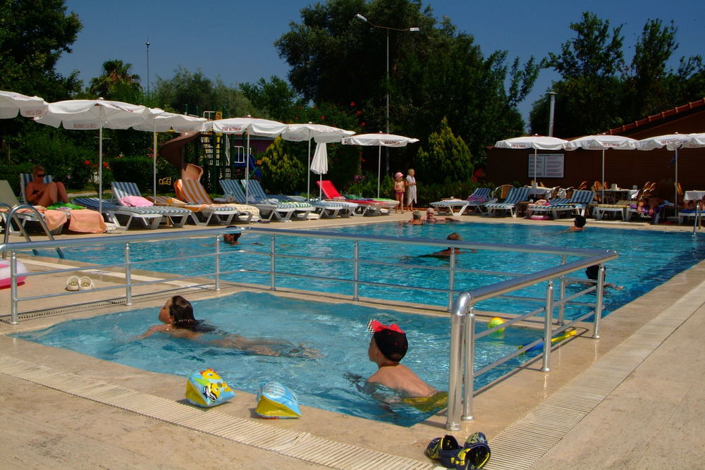 Clover Magic Altinkum Park Hotel Side Exterior photo